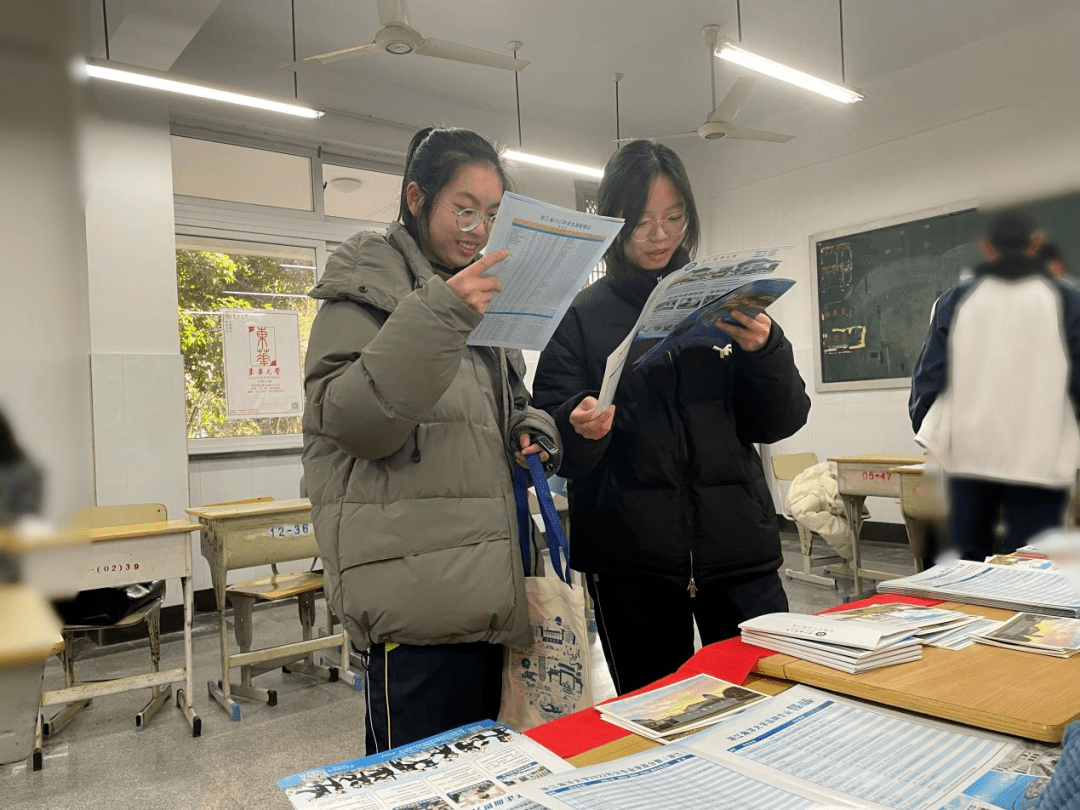 感恩母校行(132)丨走进浙江省台州市黄岩中学_活动_学妹_学弟