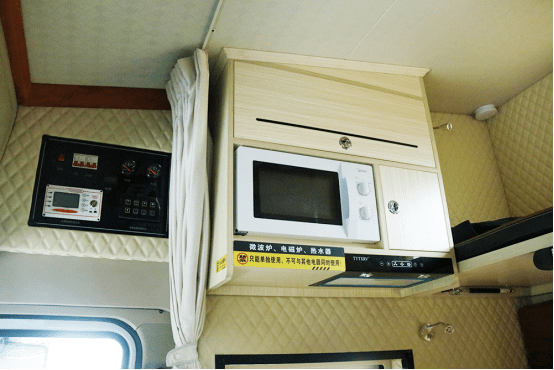 原创丨乘龙t7旅行家:温馨"生活舱"打造卡友的"一室一厅一卫"_搜狐汽车