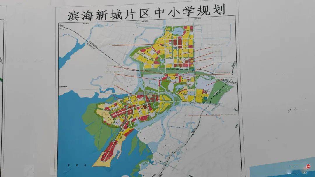 白石湖外国语学校项目现场,发现钦州未来教育资源规划,有你家附近吗