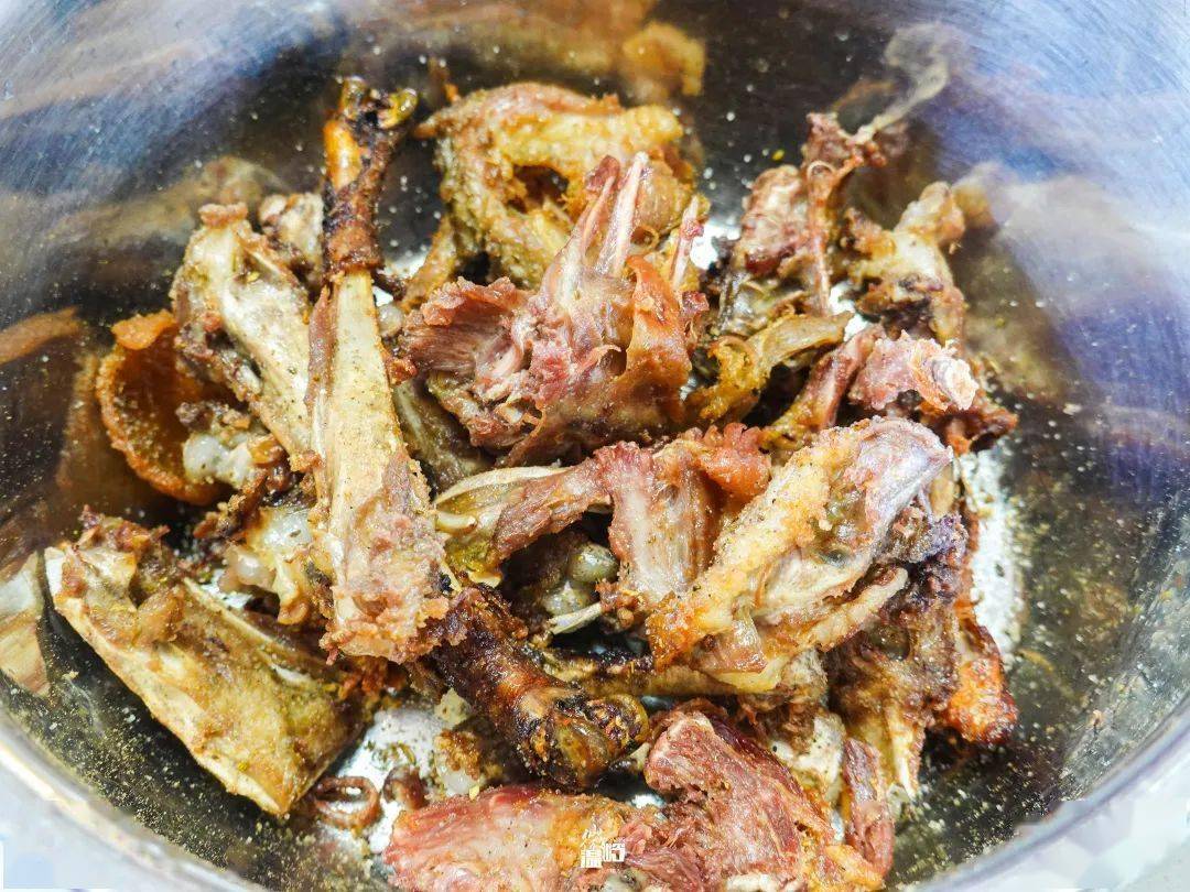 含现切脆皮鸭肉,椒盐鸭架,荷叶饼._套餐_浦江_食欲