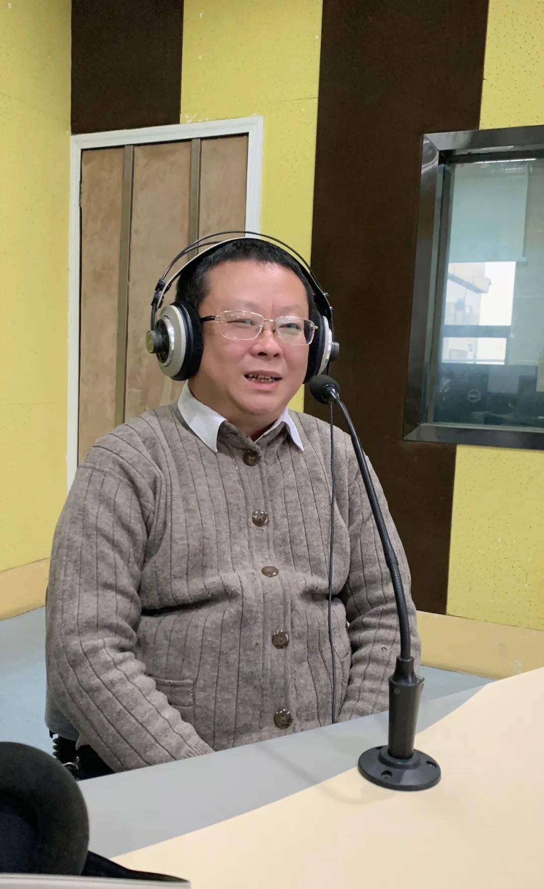 井研雷畅故居的电影主题馆里有哪些收藏?一