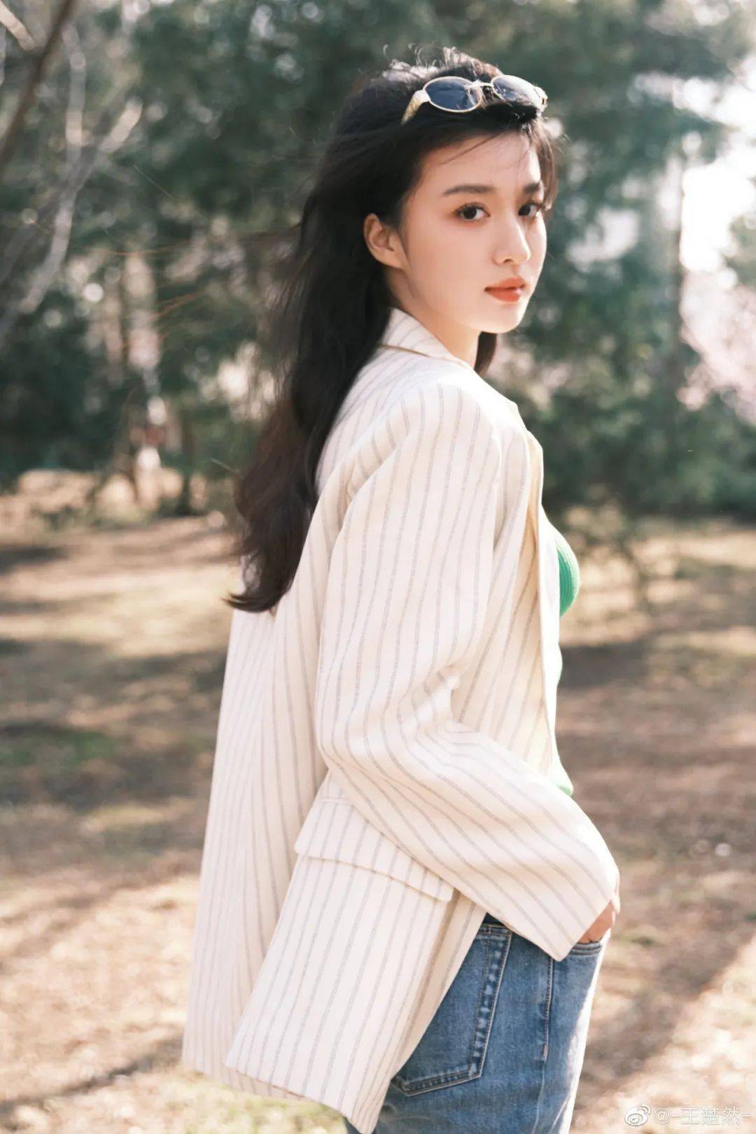 因为美貌反复上热搜,王楚然值得_刘亦菲_美女_照片