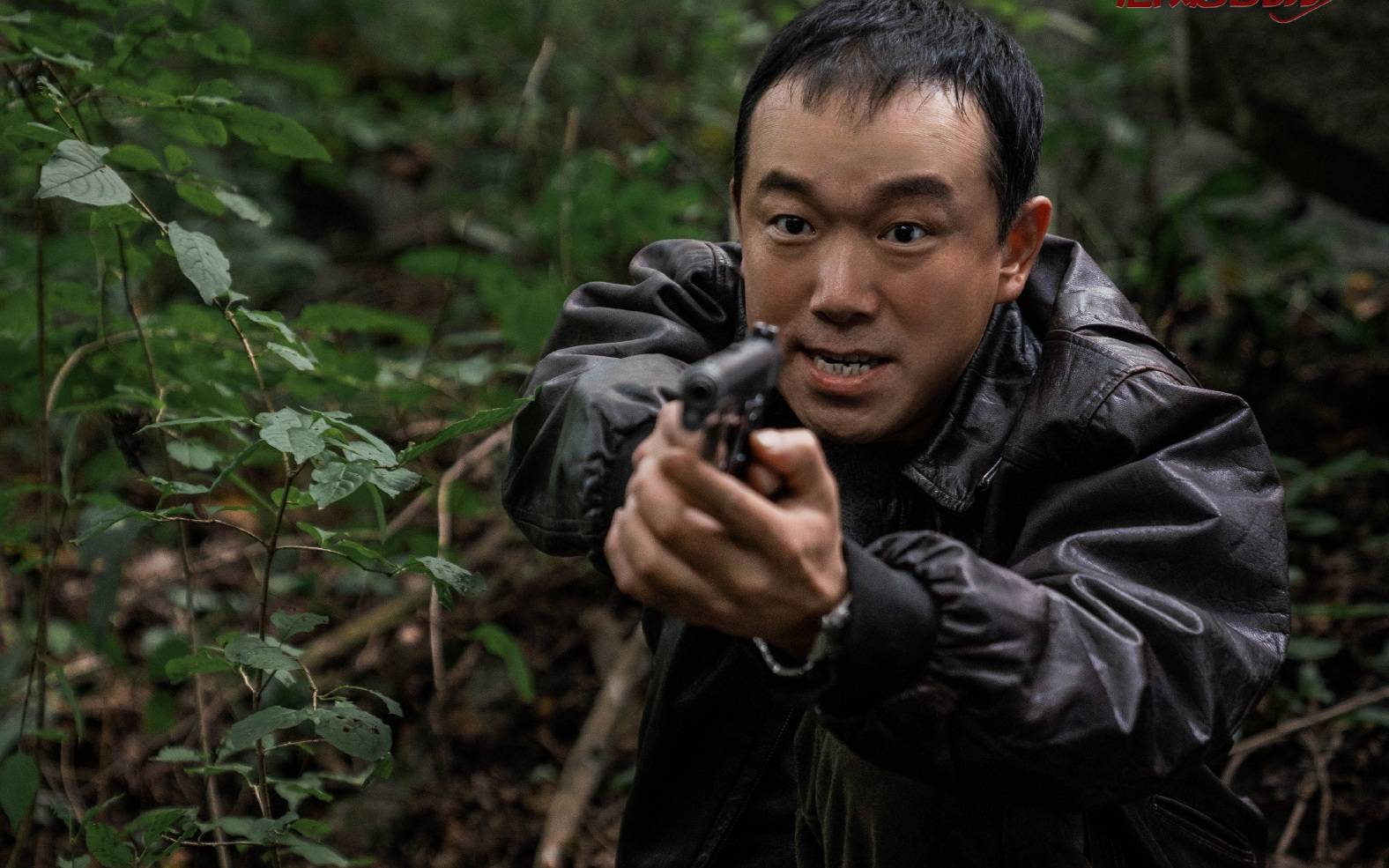 《立功·东北旧事》潘斌龙:有些包袱只有在范伟身上"响"_胡廷_角色