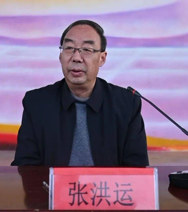 南召一中举办"袁峻峰奖学基金"发放仪式暨2023年春期开学典礼