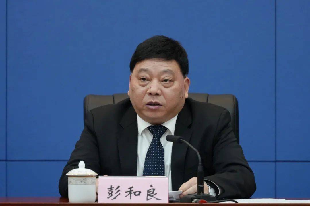 市委宣传部副部长,市政府新闻办主任 马然希主持人2月21日,重庆市新闻