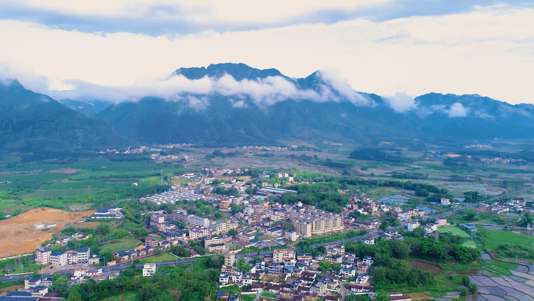 游溪镇:宜居宜游宜业的瑶乡特色小镇_新村_中心_村委