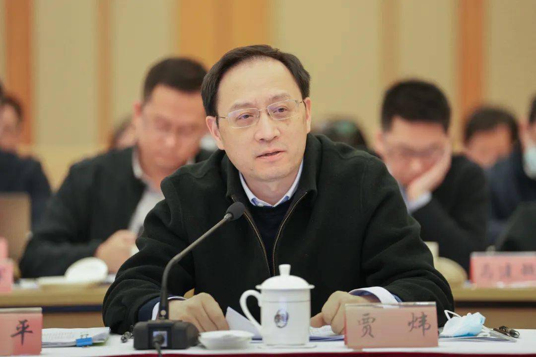 实地督导专家组组长,上海开放大学党委副书记,校长贾炜发言贾炜代表实