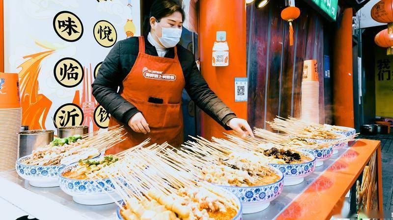 看临沂|㊶新华美食街：小吃会聚 一街百味