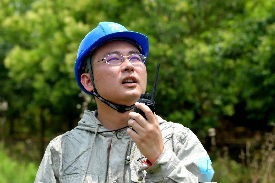 榜样| 江岸电力工程师王攀获新华网全国推介_输电_工作_作业