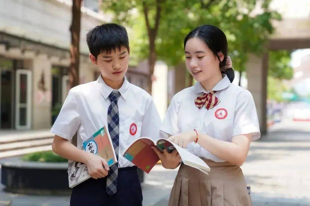 招聘|常熟伦华外国语学校等你加入!_教育_教学_背景