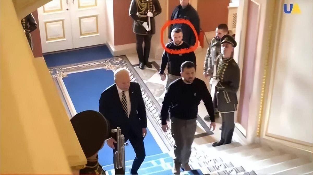 泽连斯基"替身"曝光?乌克兰媒体回应_拜登_男子_独立