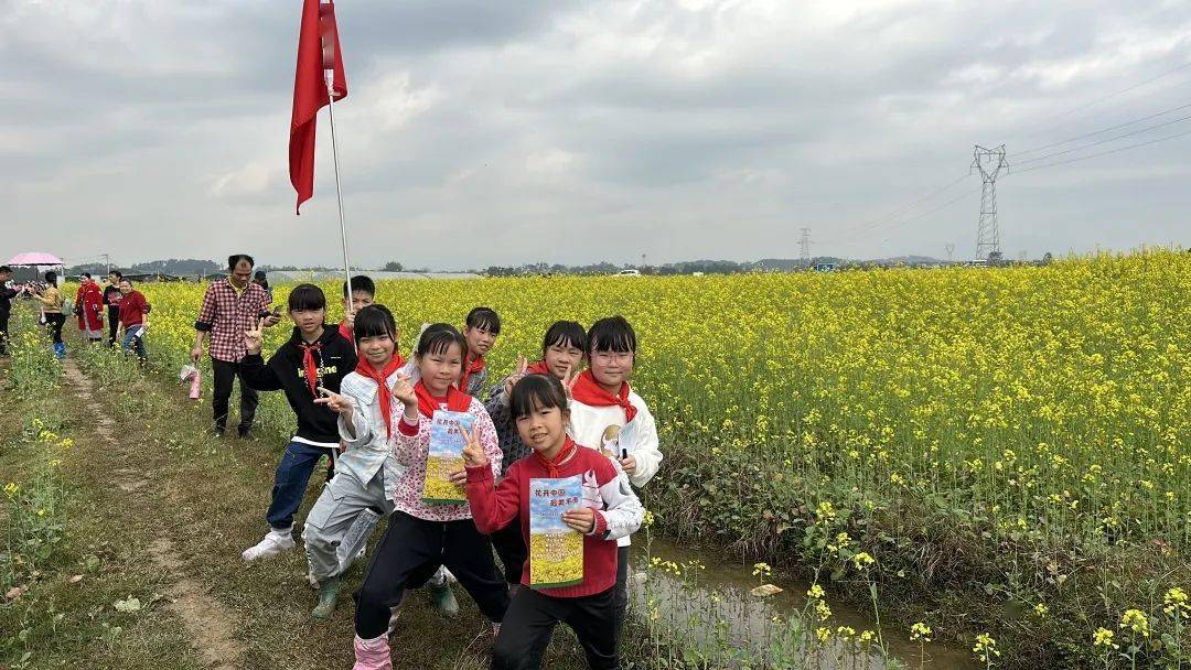 平南县月亮湾学校图片