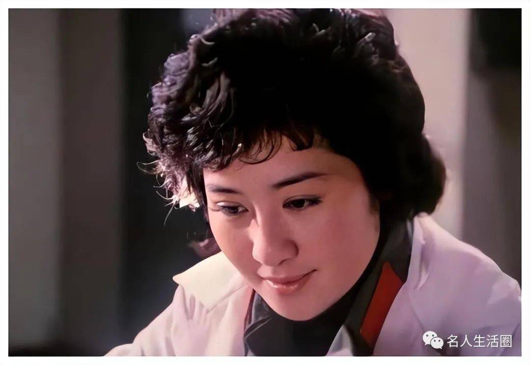 "长影花旦"张百爽近照:80年代女扮男装走红,后来做了导演_老电影_观众