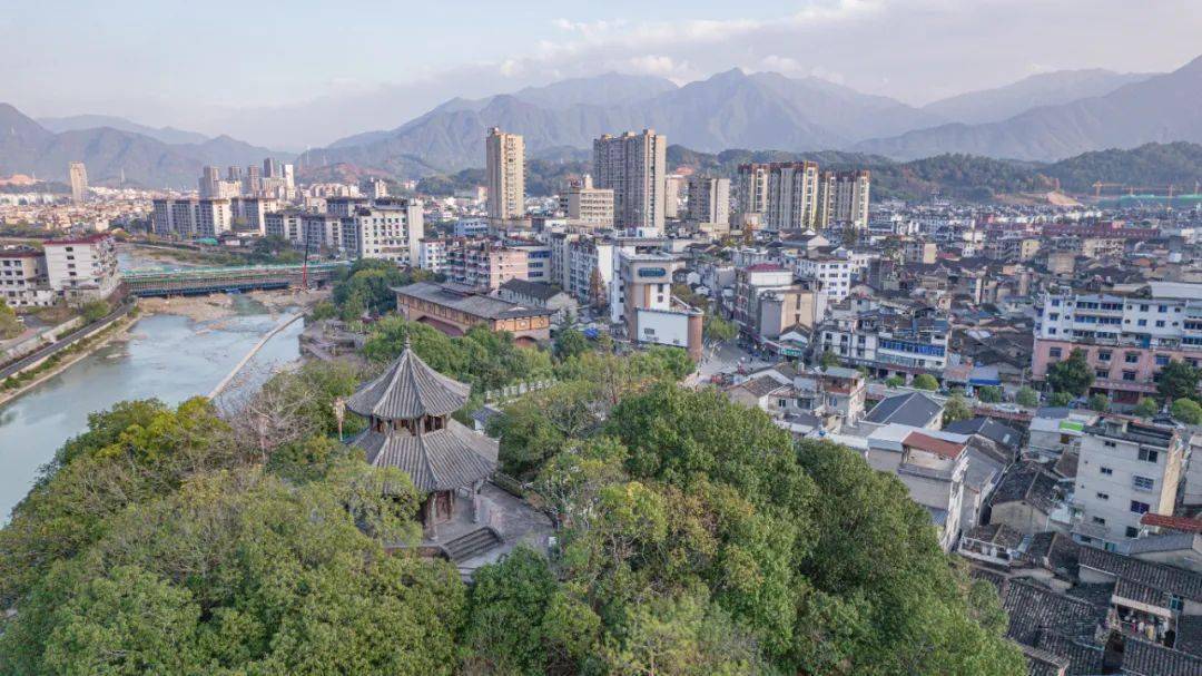 2022年末,庆元县常住人口14.2万人 ._全市_自然_变动