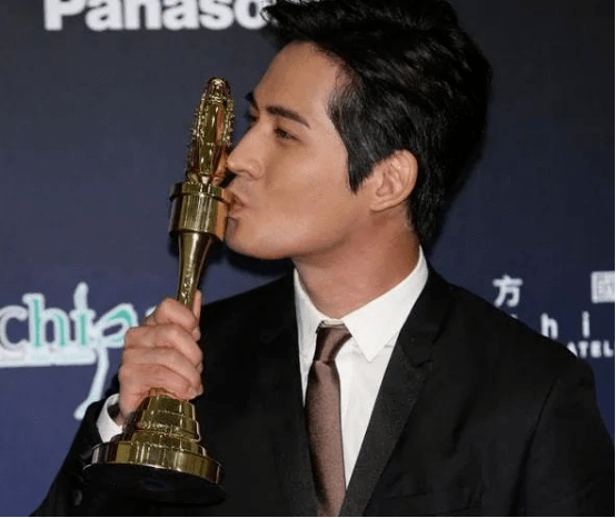 46���Գ�������ϲѶ��ȫ��ŭ������㣬�Ź���־��ɣ�