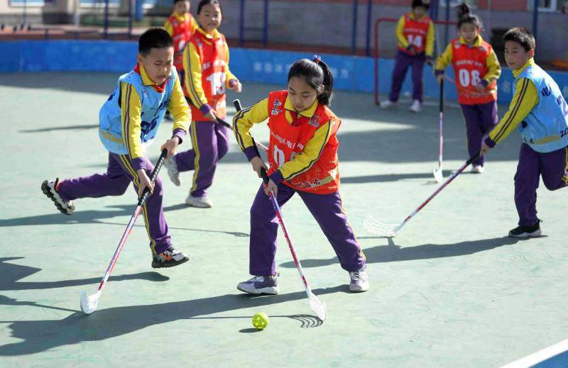 纪念北京冬残奥会胜利举办一周年 石景山区电厂路小学举办模仿冬残奥会