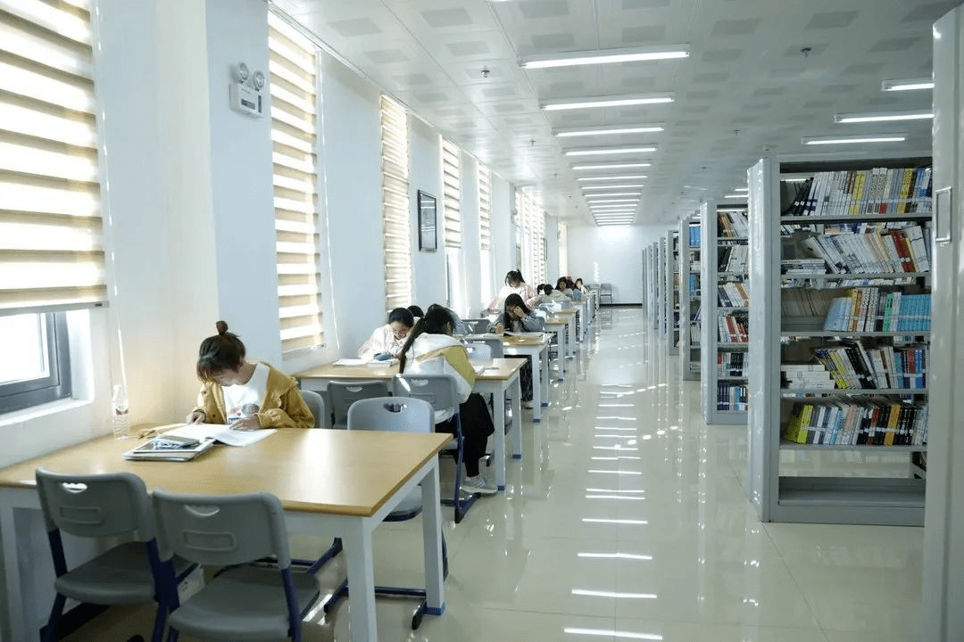 医科大学贵州师范大学黔南民族师范学院勾勒描绘出理想的模样一笔一画