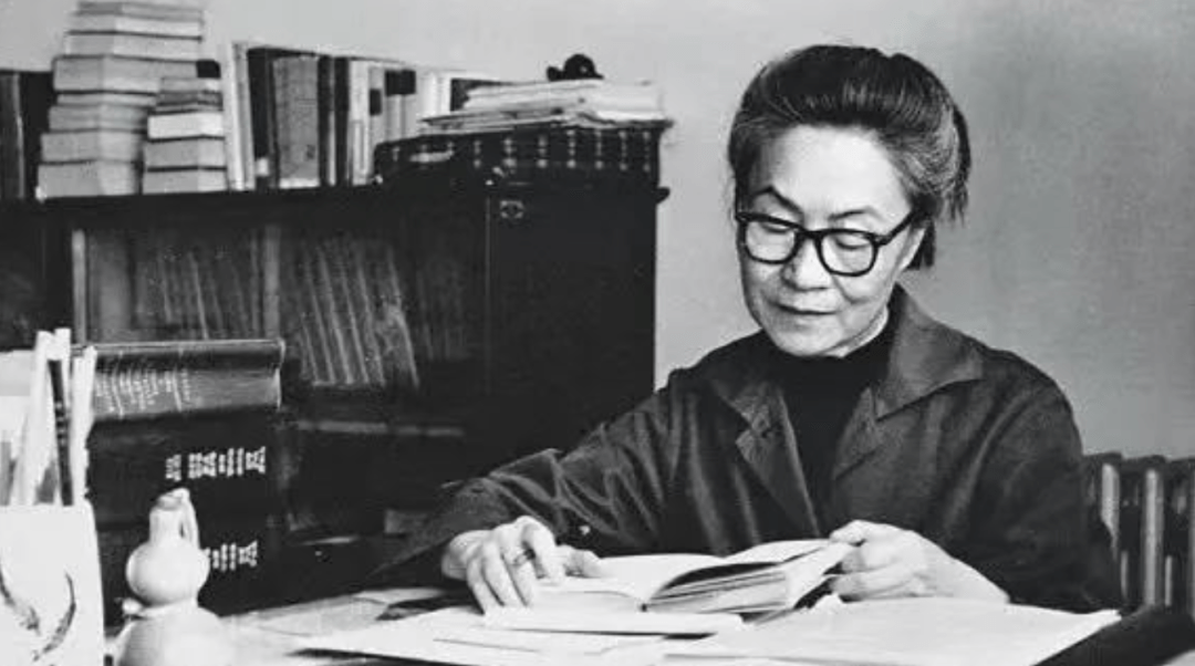 杨绛：到了一定年纪，关起门，拉好窗，扫净屋_生活_内心_窗帘
