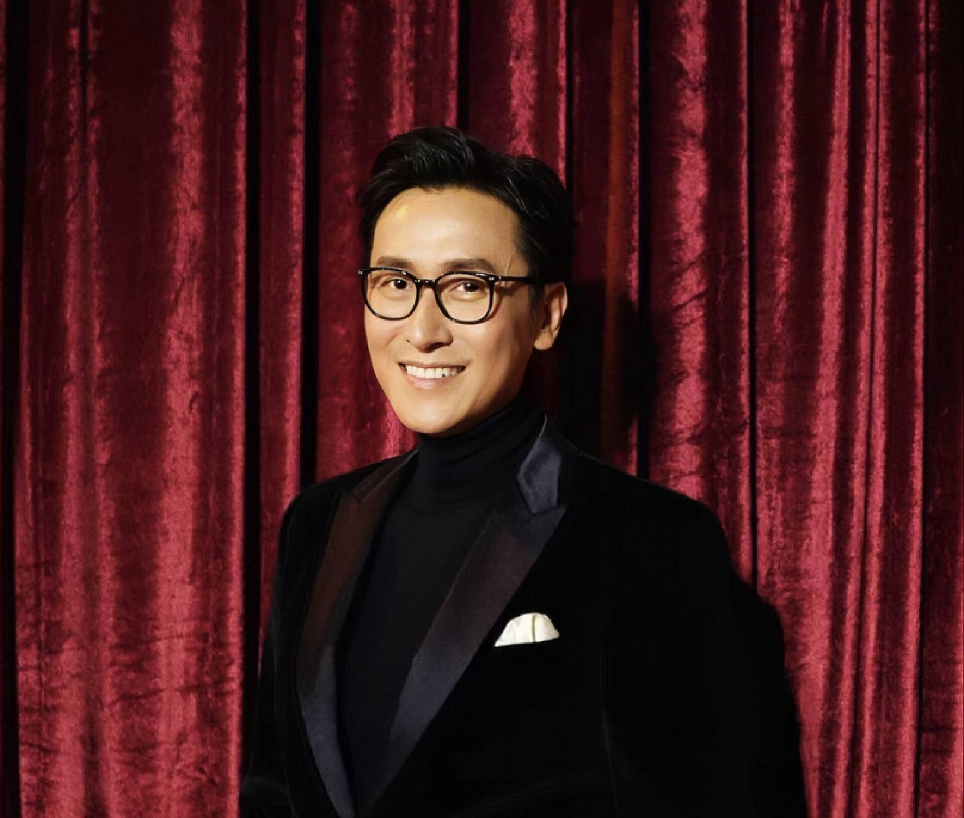 tvb知名男星宣布再度离巢,放弃包薪合约到内地发展_马德钟_演出_的