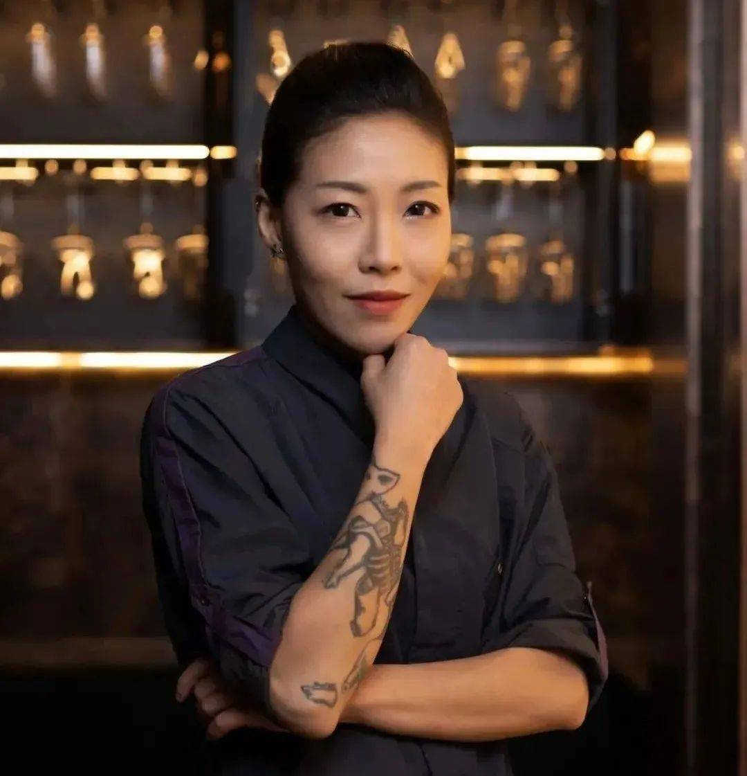 冠军主厨是爵士乐歌手,花艺师,还是知名有机餐厅女主厨林敏怡厨师冠军