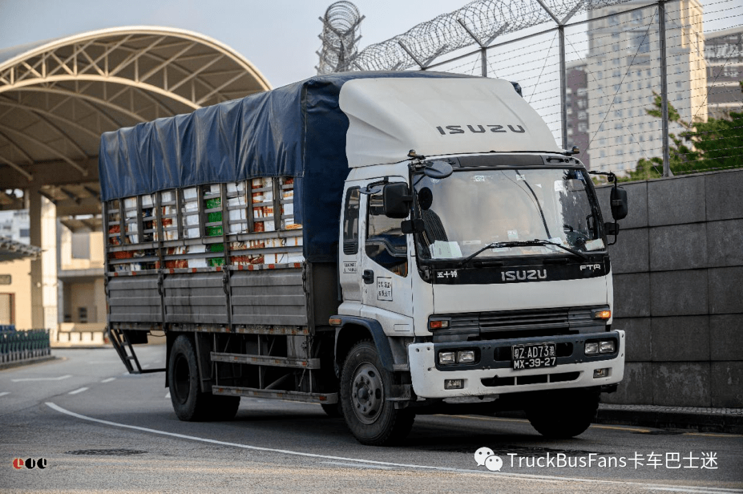 三十年老车依旧坚挺——澳门街头街拍日系卡车_搜狐汽车_搜狐网