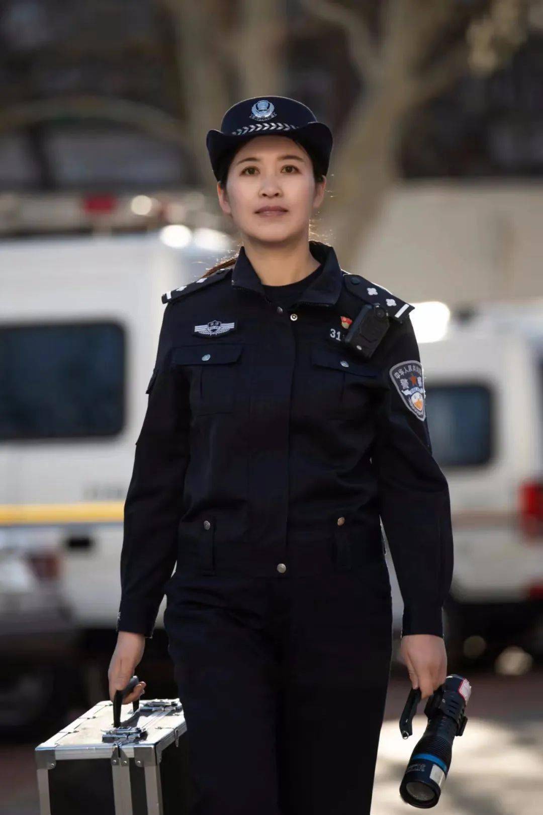 派出所女协警图片