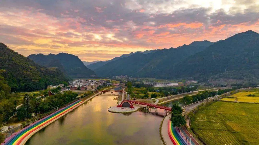 摄/朱志敏摄/赖文锋03越秀桥连南越秀桥是连接广州越秀,清远连南的