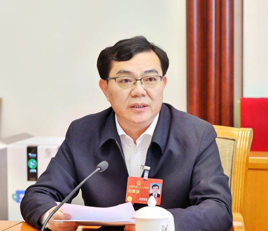 全国人大代表,漳州市市长王进足:做强石化基地 推动先进制造业对外