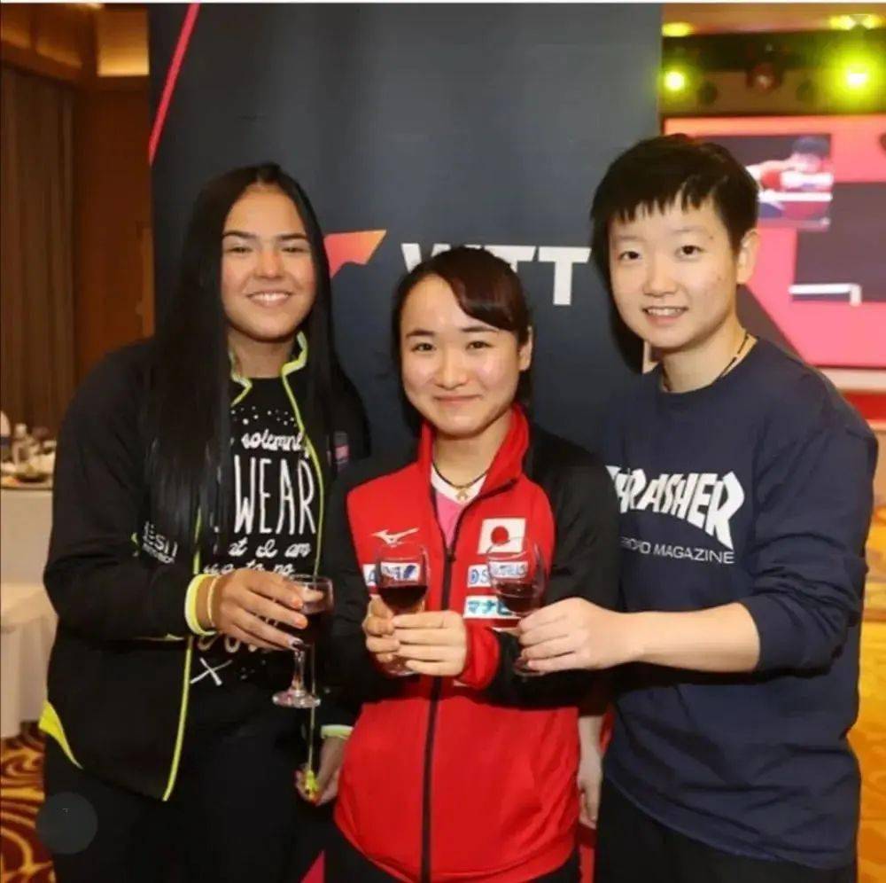 迪亚兹教孙颖莎讲英语,盘点与外协选手情同姐妹的国乒队员_杜凯