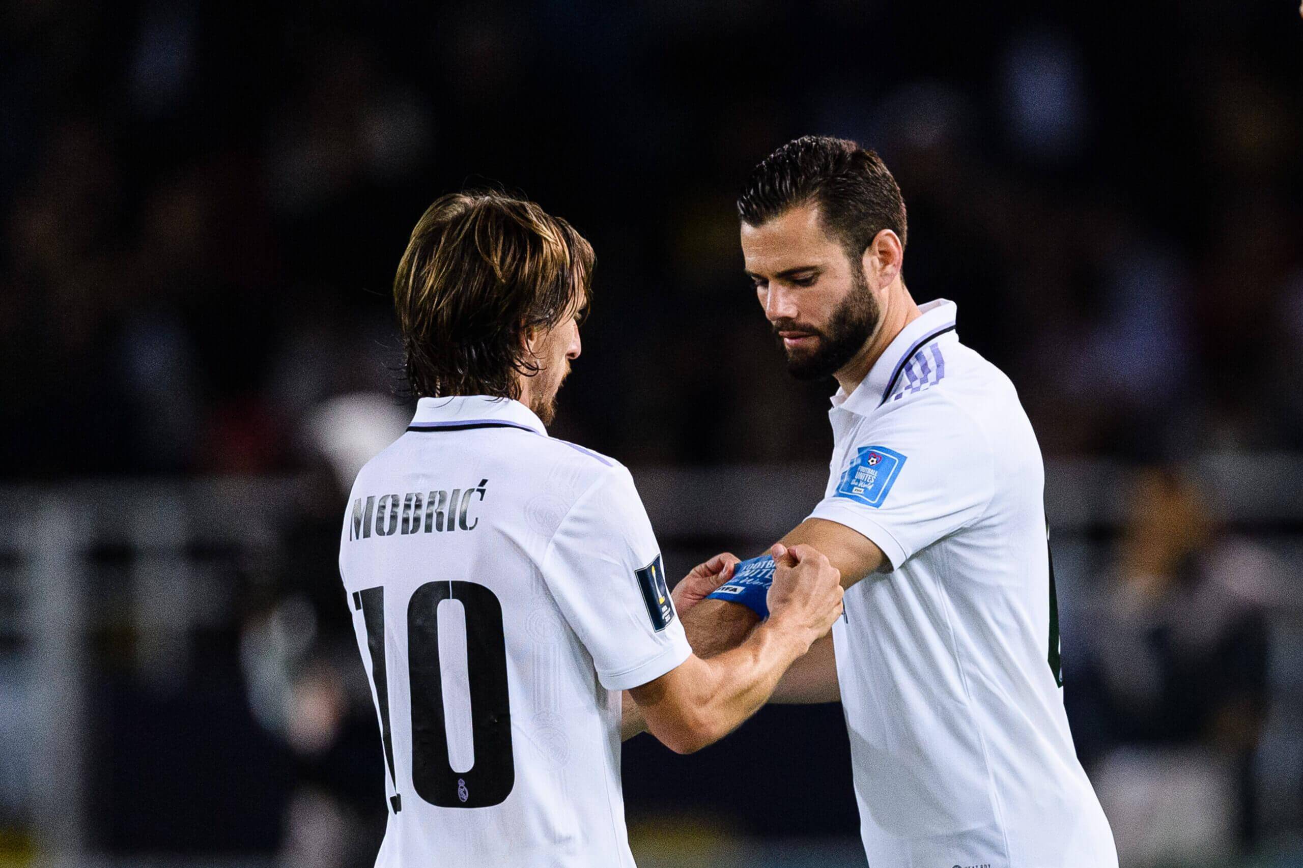 数万人高歌,求他留下_西甲_球迷_阿森西奥