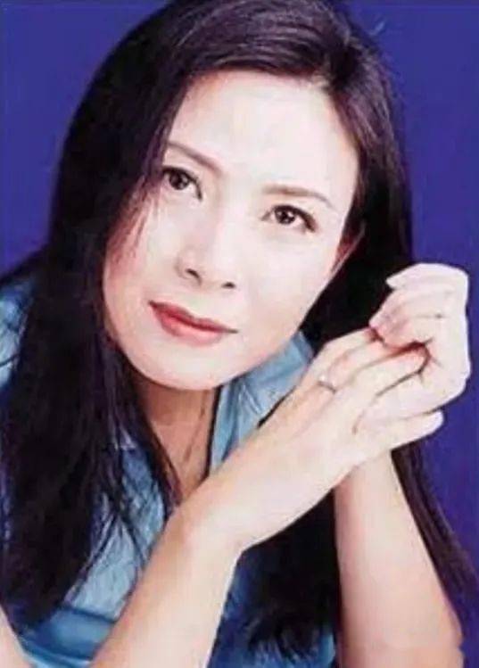 演员孙凤英:嫁给2婚梁天,生子后替夫家还债300万,如今怎么样?