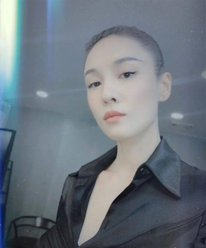 还记得成龙电影《十二生肖》里的张蓝心吗?