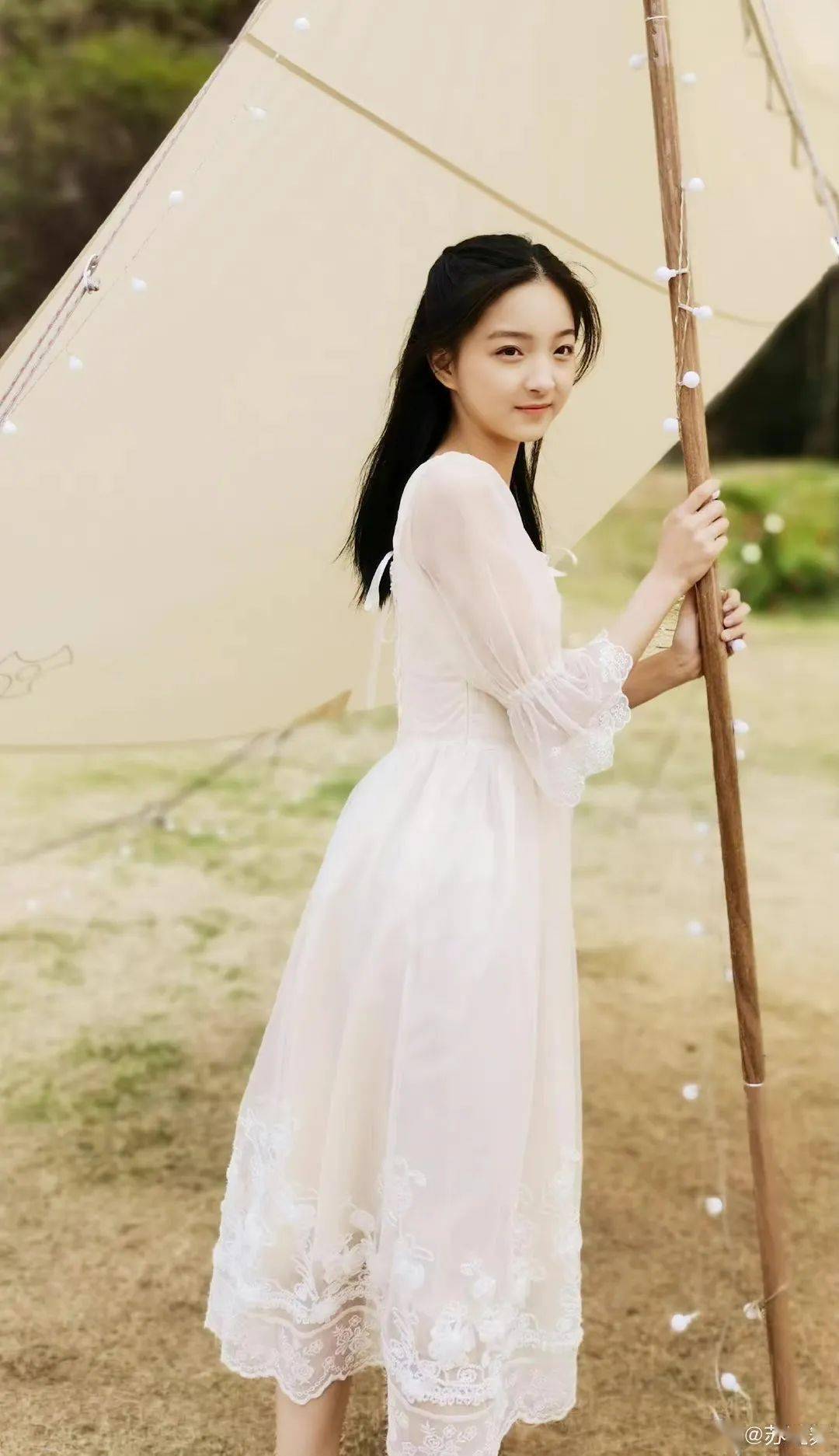 刘宸希刘宸希也是一位小童星,出演过《婚姻保卫战》《天涯赤子心》