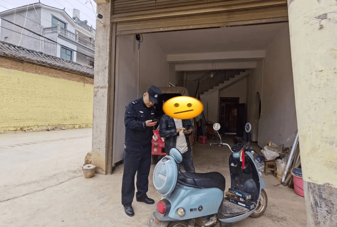 砚山一男子连偷三辆电动三轮车被抓获_嫌疑人_盘龙_数额较大