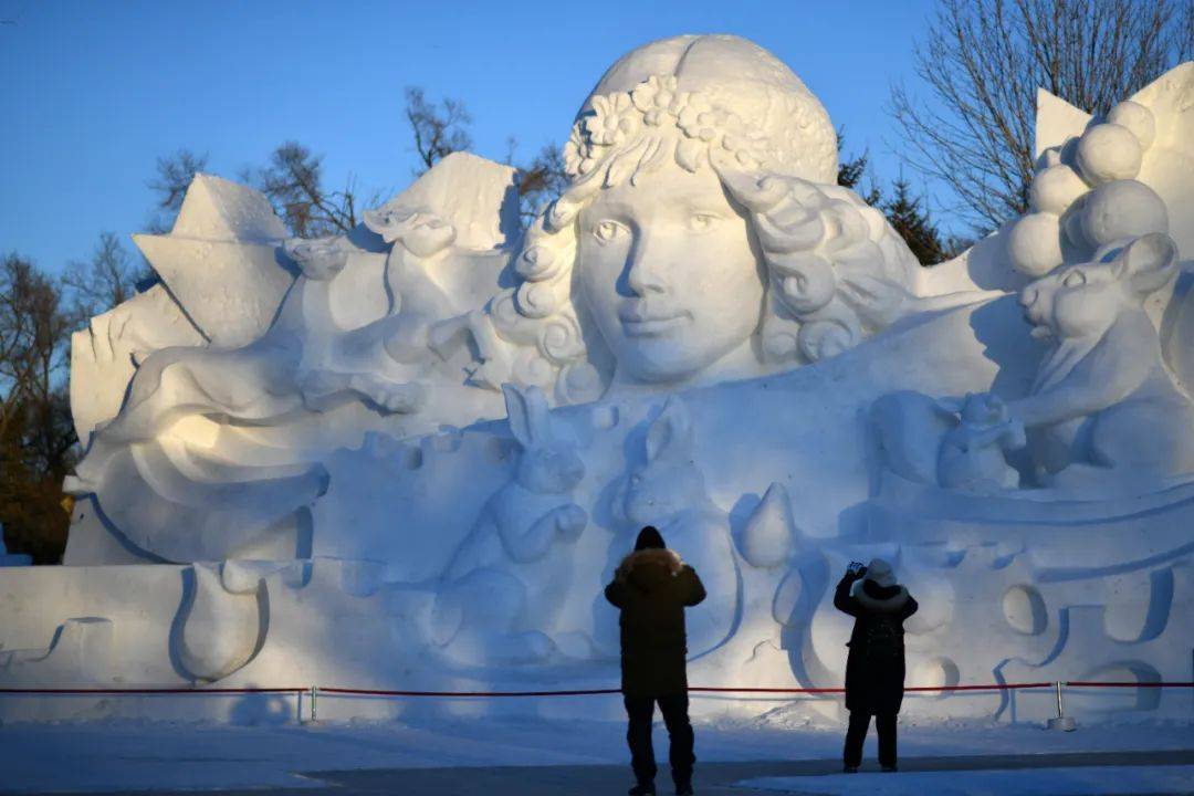 半月谈丨哈尔滨：奇异冰雪入人心