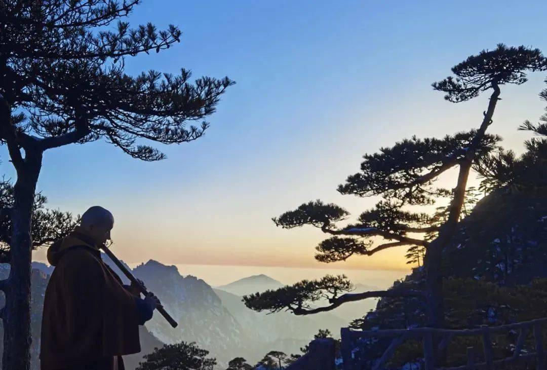 临济宗天童派第四十三代传人师从当代禅门泰斗净慧老和尚习禅为中国