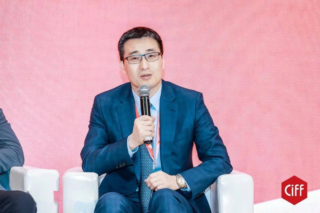 海尔智家副总裁 吴勇吴勇从体验升级与生态联合两方面出发,表达了家居