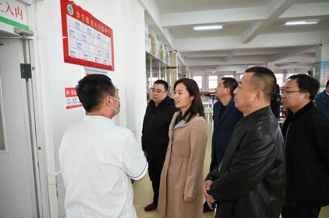 3月20日,巴林左旗旗委副书记,旗政法委书记韩颖对所包保的赤峰市林东