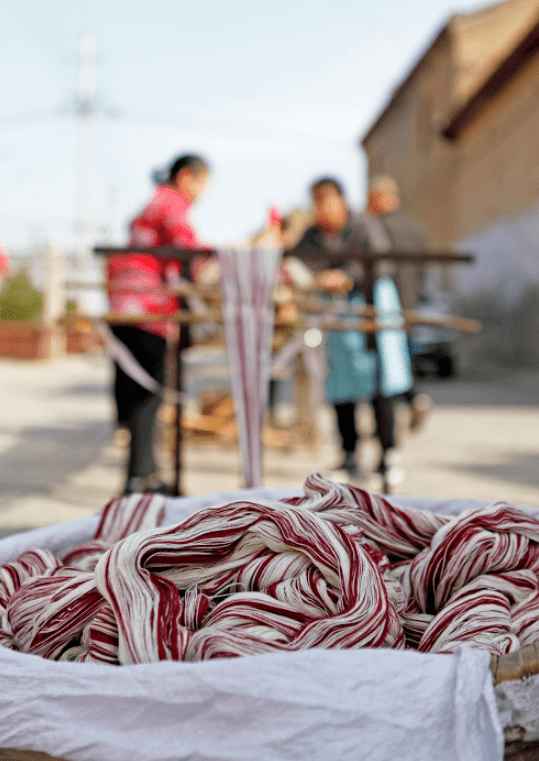 图话丨"丁村土布"织出新"彩"景_手工_传统_景区