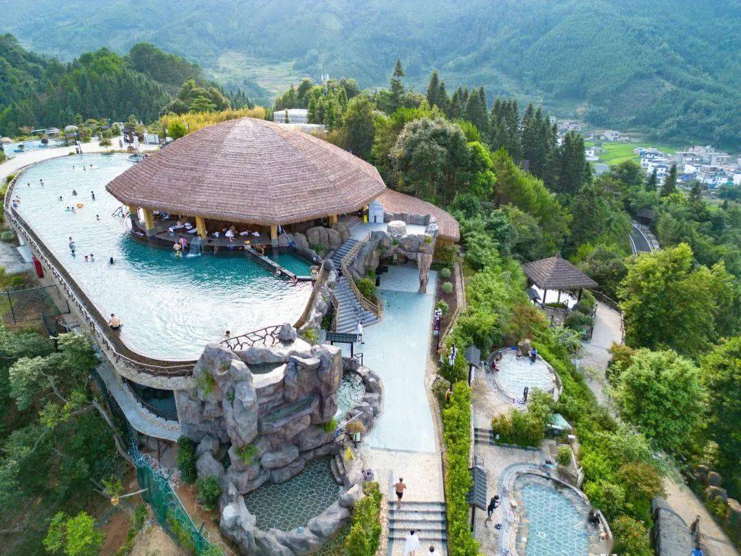 贺州西溪温泉无限泡,打卡云海仙境金子山,探秘千年瑶寨!