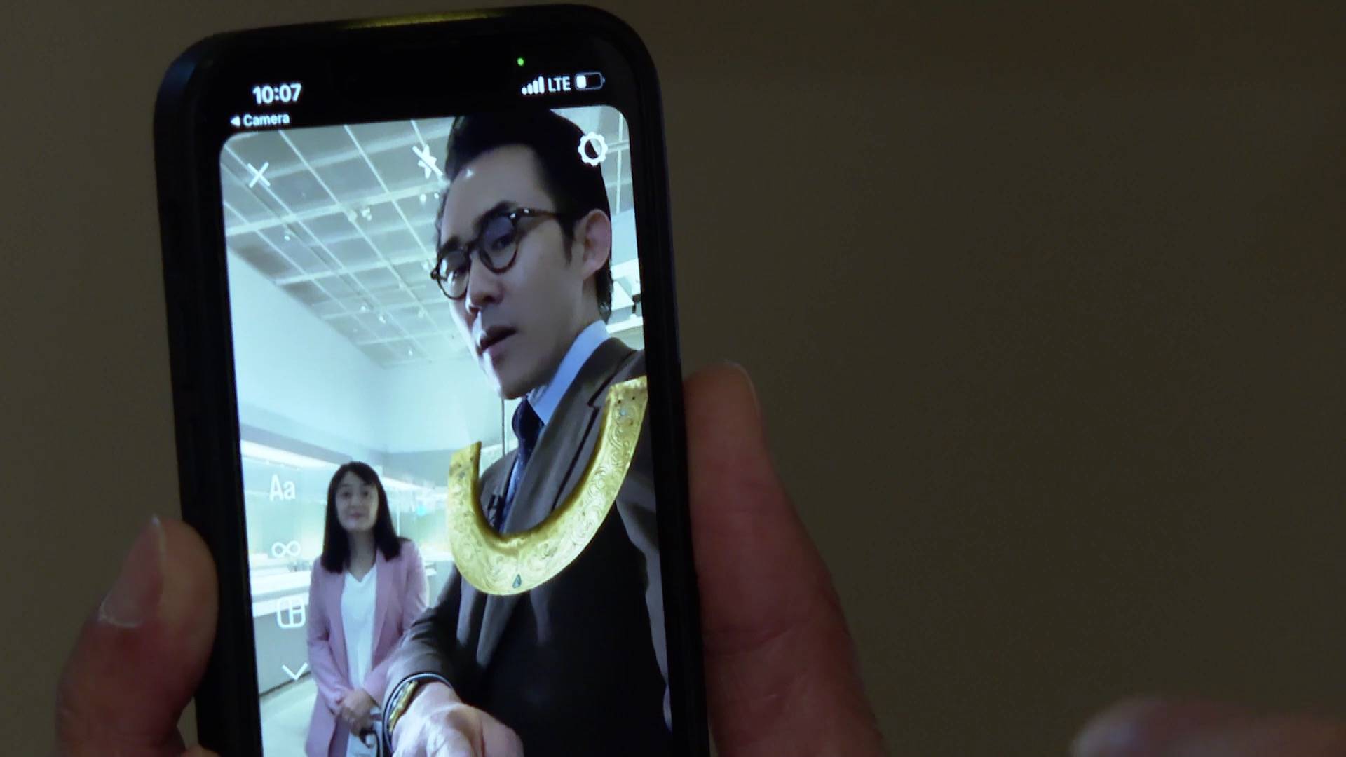 制片人:李杰编导:田甜记者:林宁,许朗轩,梁嘉骏,刘展威配音:危颖统筹