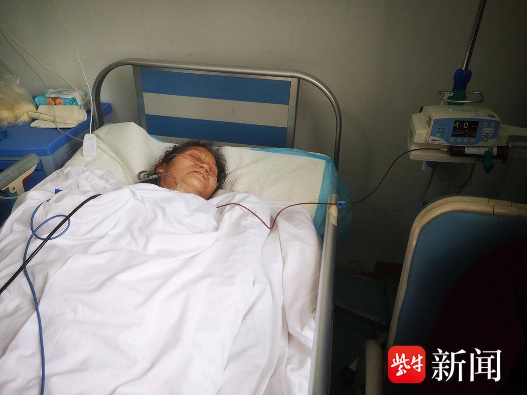镇江公益志愿者轮流当护工,重伤孤寡老人昏迷36小时后醒来