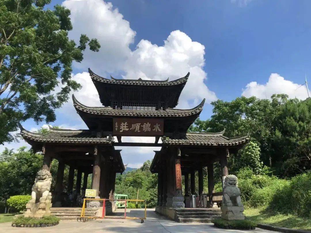 空氣清新,風景秀美有山,有水小編也整理了馬山各大旅遊景點馬山站站房