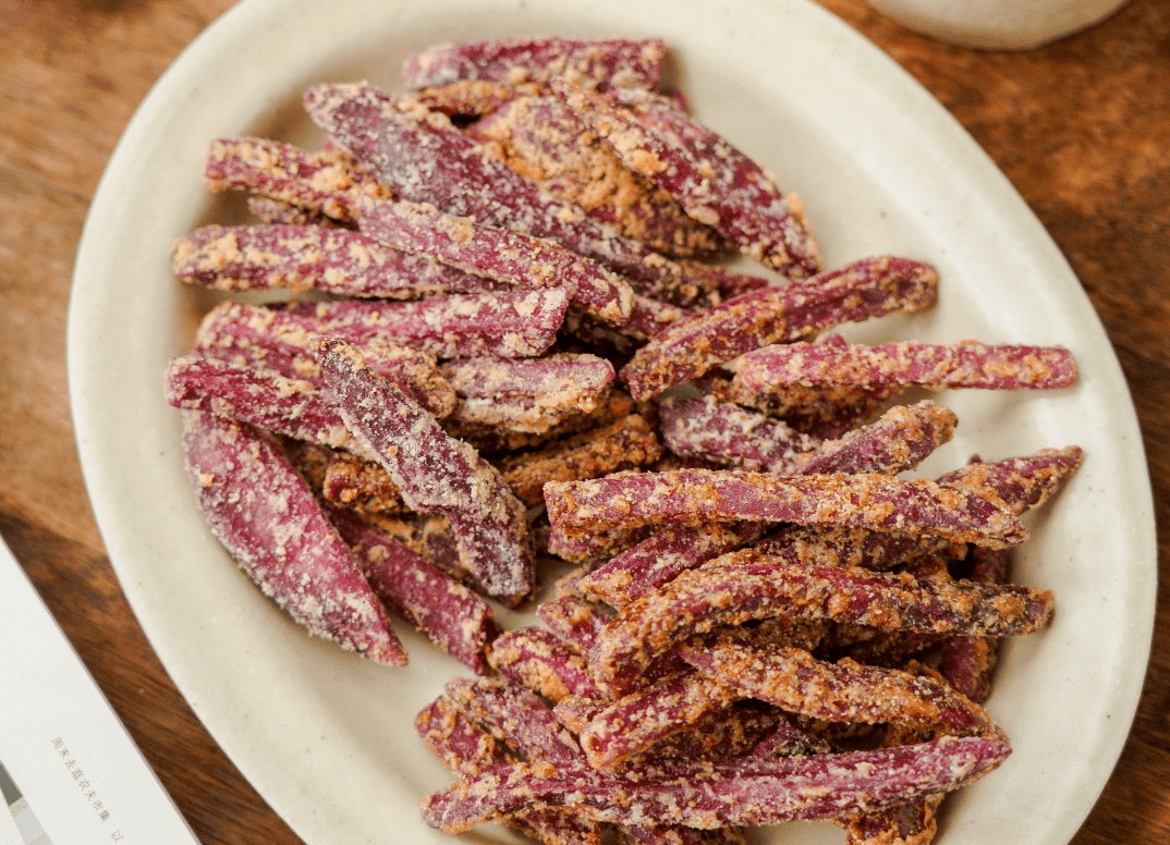 产地食材 ▎美味紫薯条,口感酥脆,蟹黄芝士两种口味,好吃到嗦手指