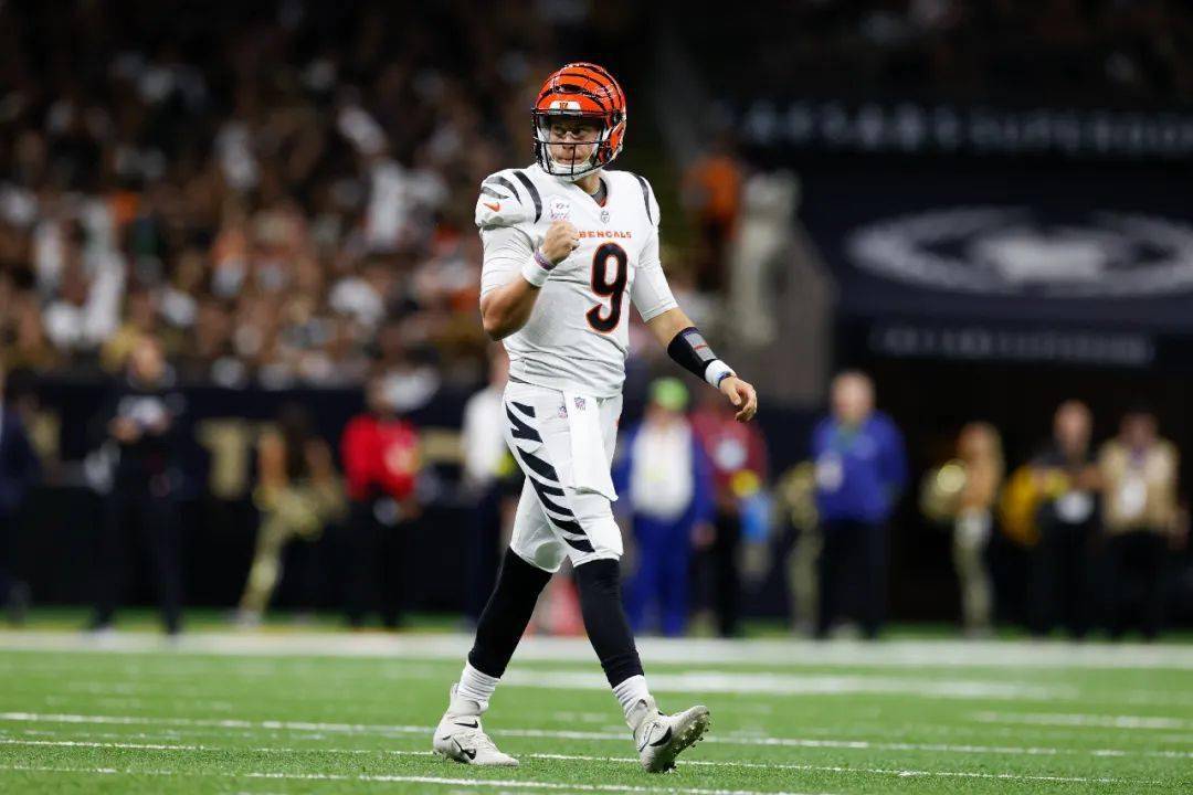 帕特里克-马霍姆斯当选第一人!谁是2022赛季nfl第二人?
