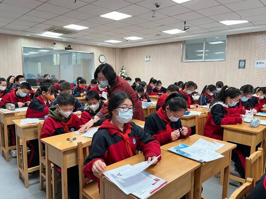 杨泰教育集团"三校同侪"暨中学师徒带教地理学科阶段汇报_课堂_活动