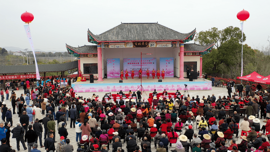 草根民星唱红乡村大舞台