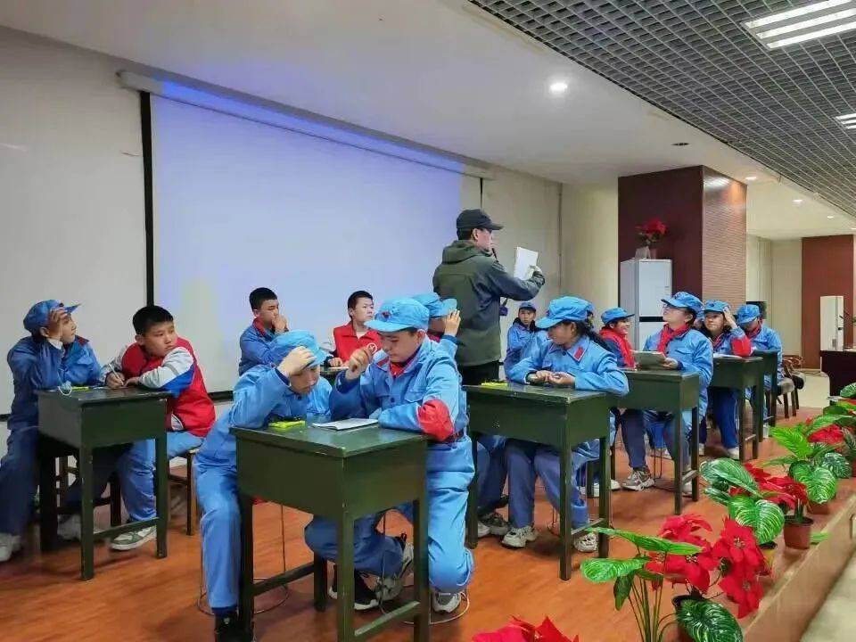 【网络中国节·清明】吉木乃县初级中学开展"践行党的二十大 迈向新