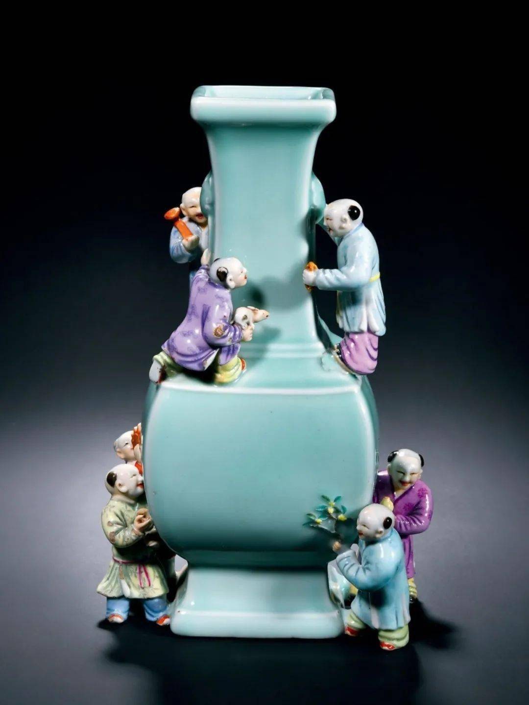 清乾隆 御制洋彩冬青釉四方堆塑婴戏七子瓶 | 中贸圣佳2023逸玩_唐英