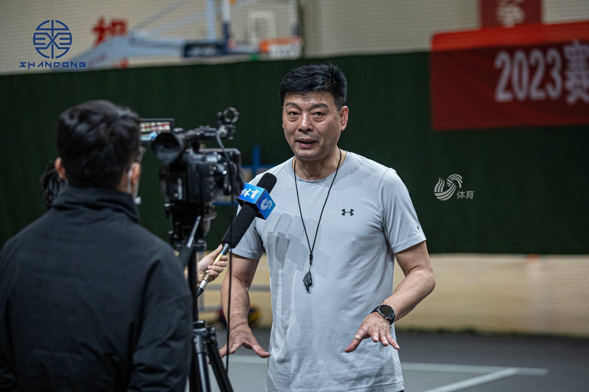 山东三人篮球总教练刘震透露,训练营加上球队原有球员共三十人左右,"